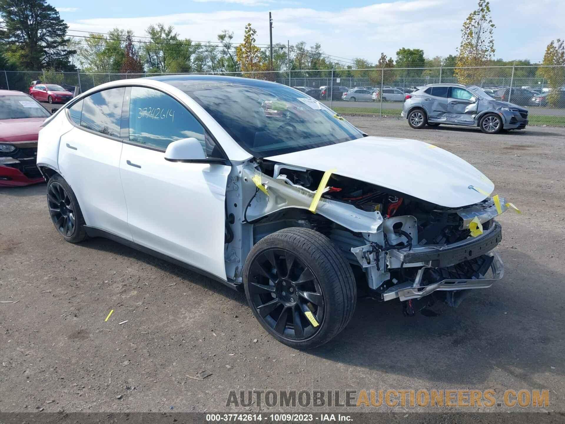 5YJYGDEE6LF008412 TESLA MODEL Y 2020