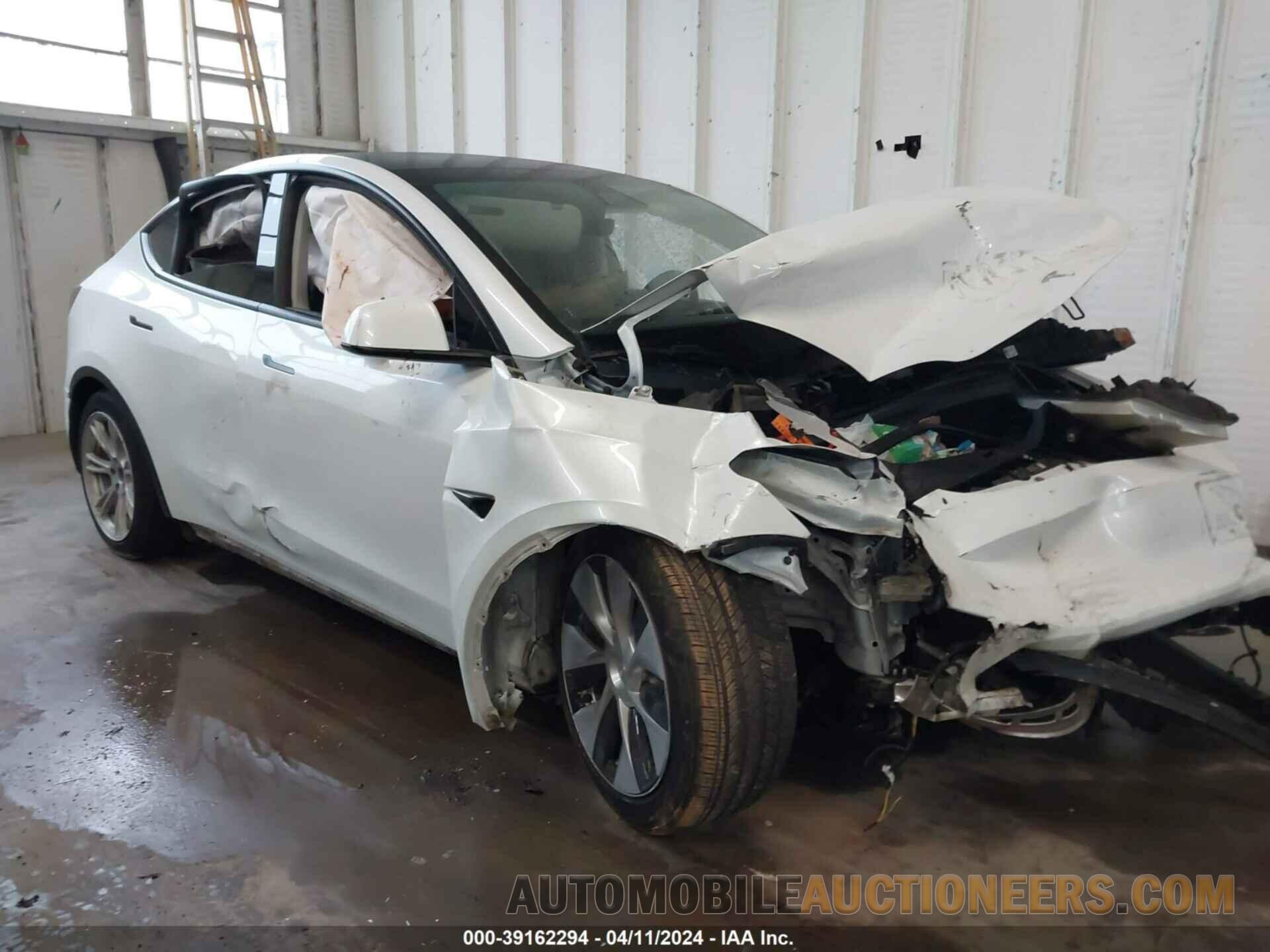 5YJYGDEE6LF013514 TESLA MODEL Y 2020