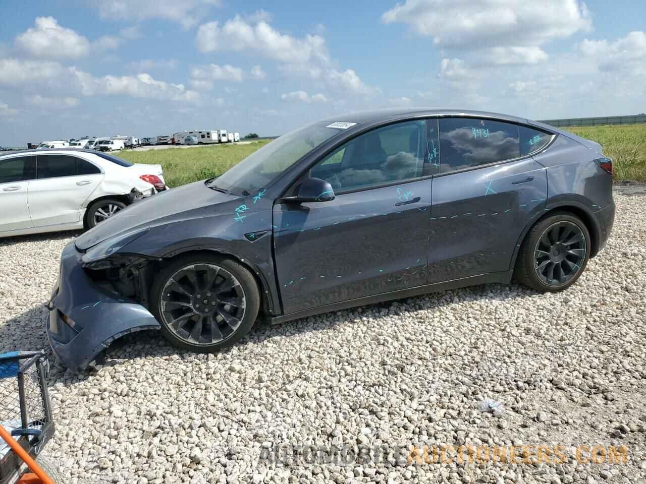 5YJYGDEE6LF038123 TESLA MODEL Y 2020