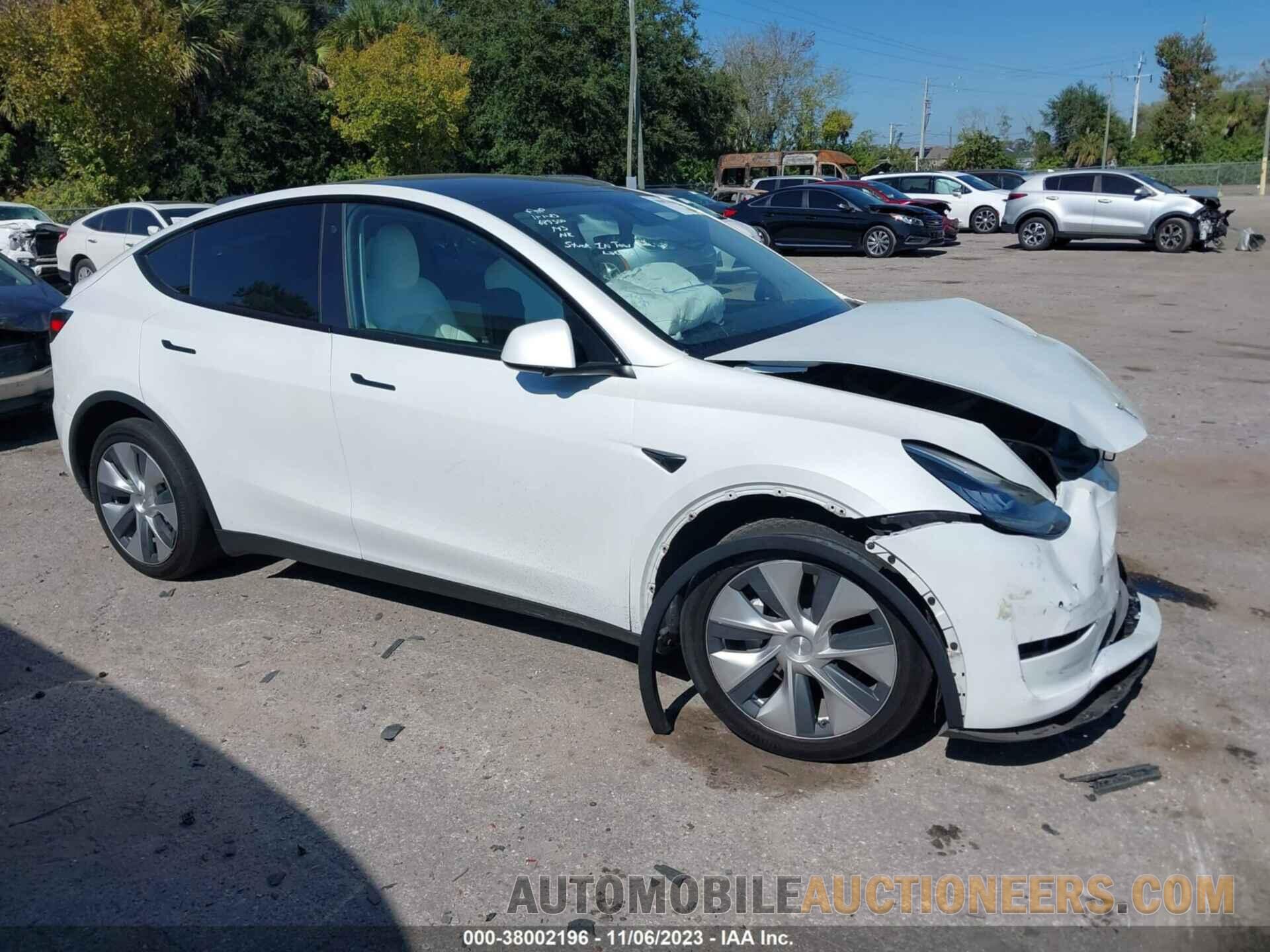 5YJYGDEE6LF049817 TESLA MODEL Y 2020