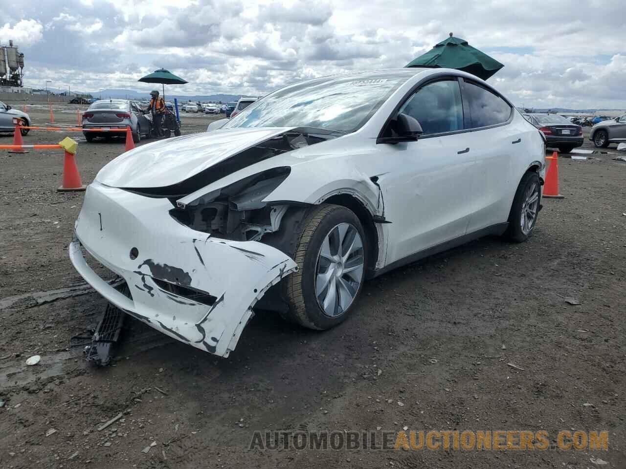 5YJYGDEE6LF054676 TESLA MODEL Y 2020