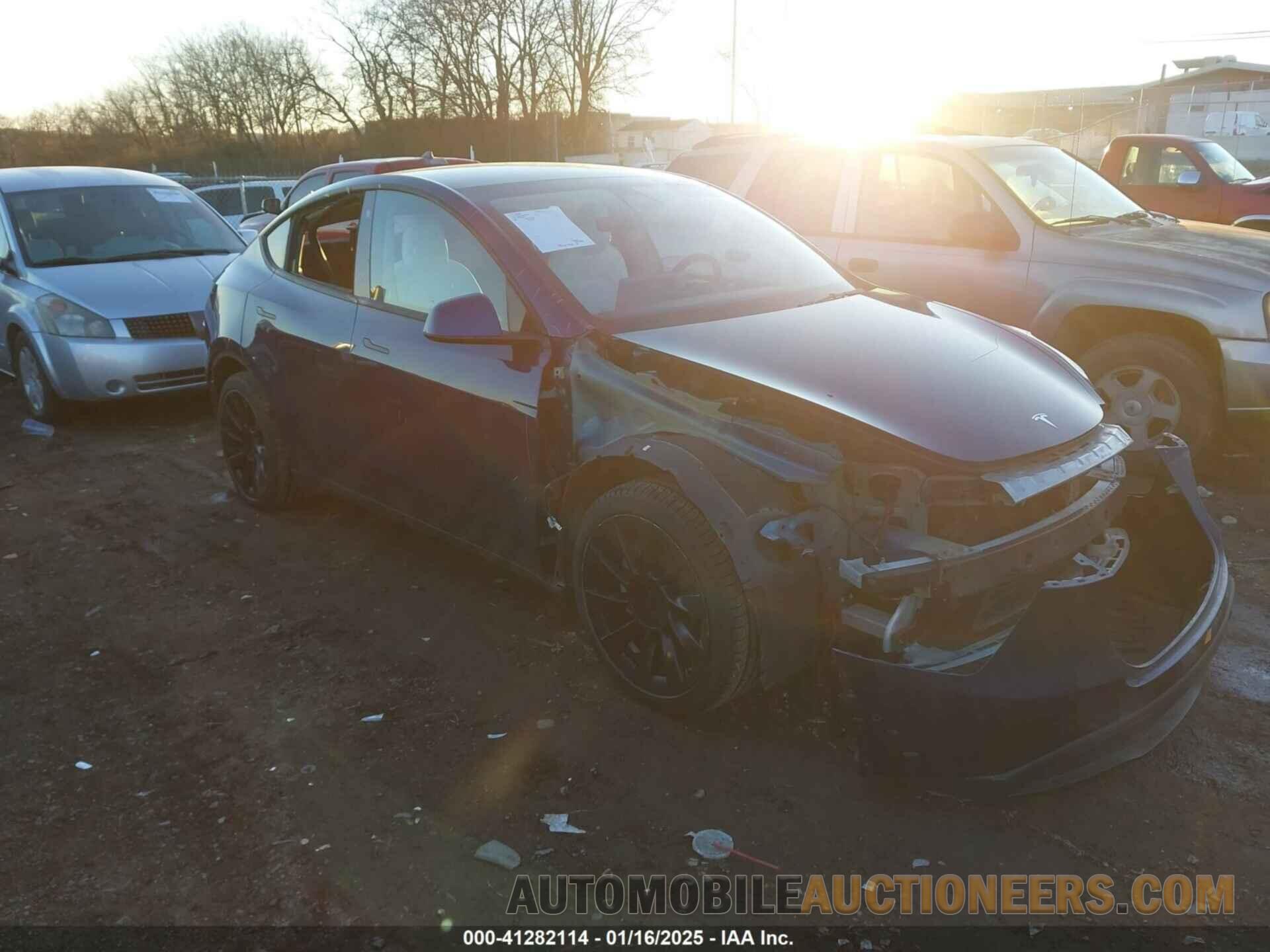 5YJYGDEE6MF089865 TESLA MODEL Y 2021