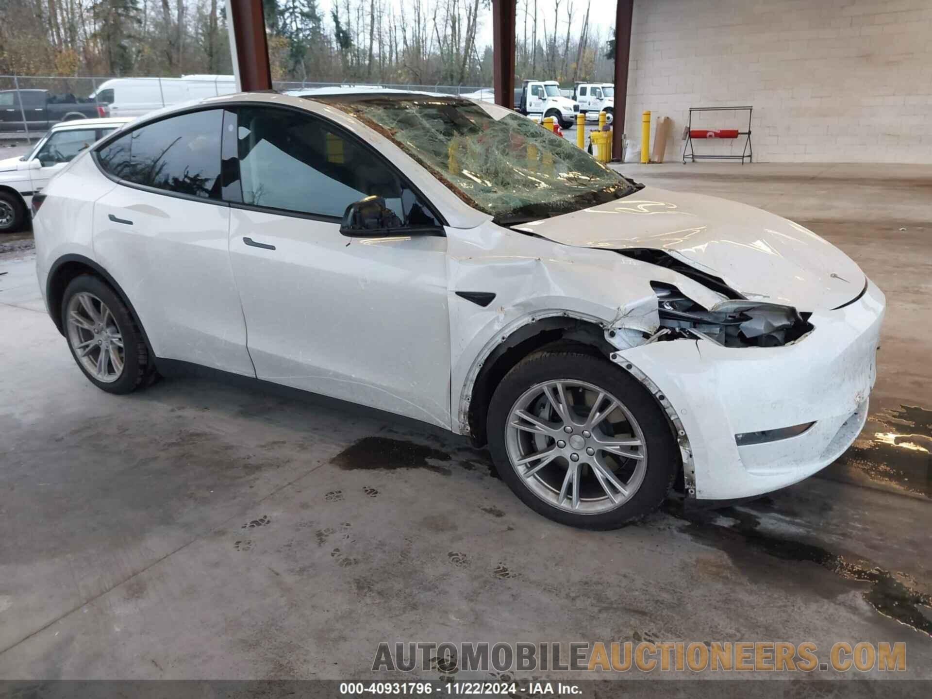 5YJYGDEE6MF117891 TESLA MODEL Y 2021