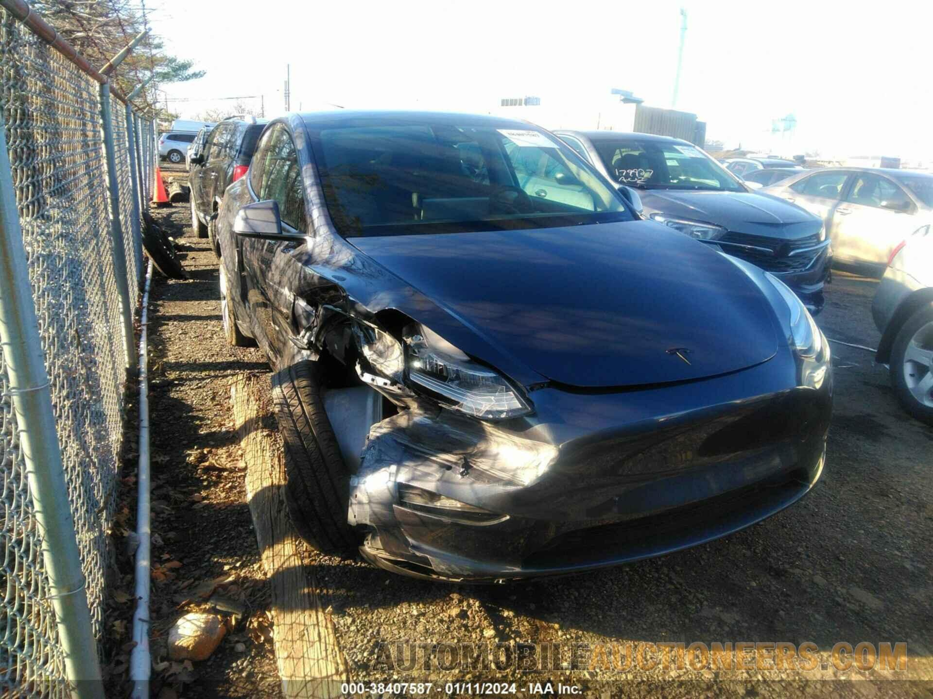 5YJYGDEE6MF305424 TESLA MODEL Y 2021