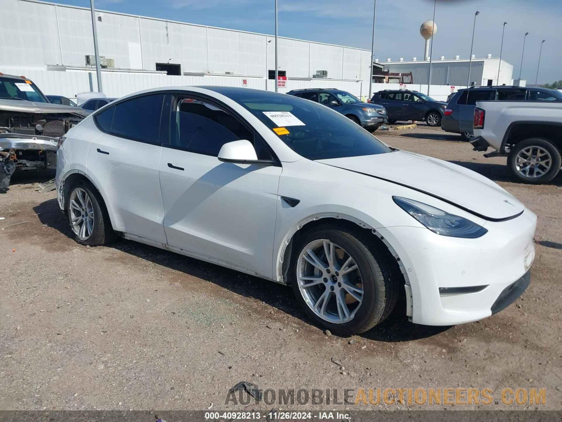 5YJYGDEE7LF028328 TESLA MODEL Y 2020