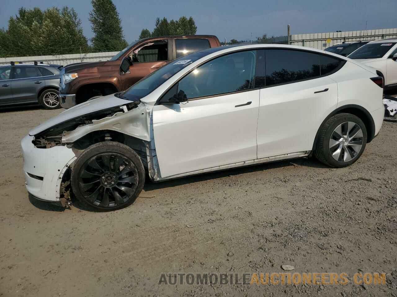 5YJYGDEE7LF038261 TESLA MODEL Y 2020