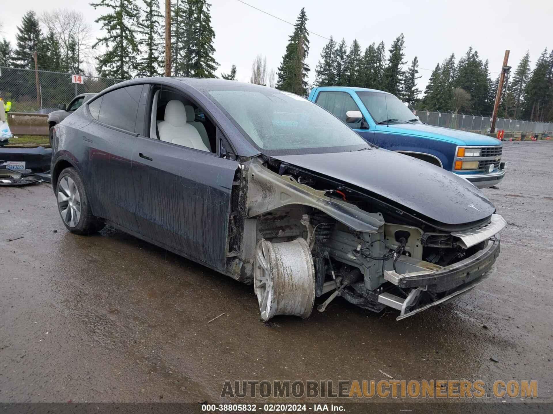 5YJYGDEE7MF073724 TESLA MODEL Y 2021