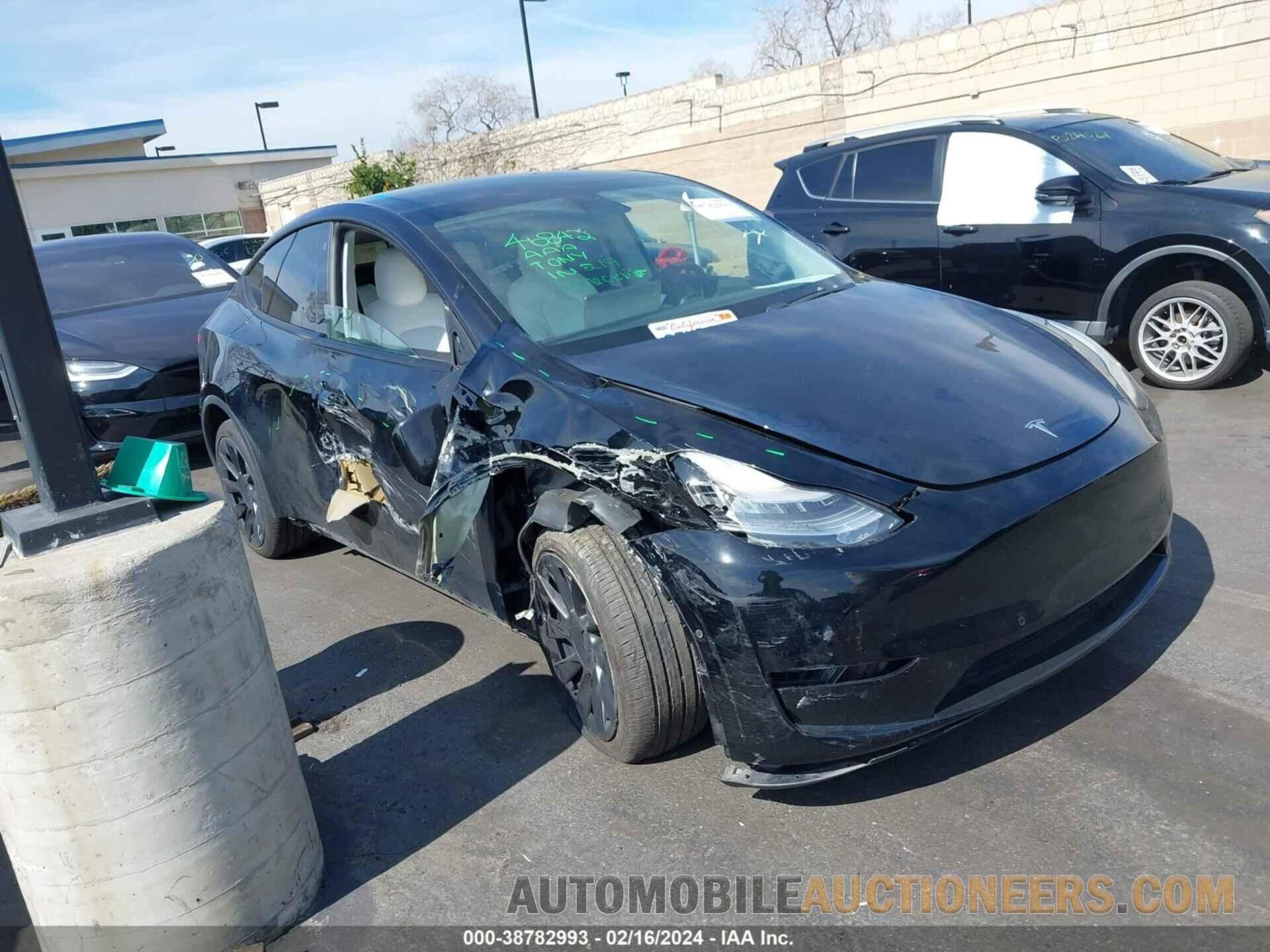 5YJYGDEE7MF075120 TESLA MODEL Y 2021