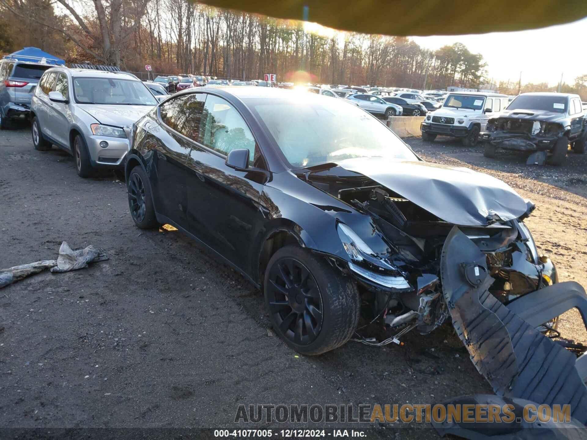 5YJYGDEE7MF077983 TESLA MODEL Y 2021