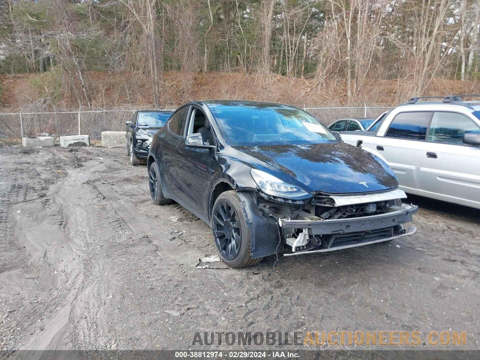 5YJYGDEE7MF084674 TESLA MODEL Y 2021