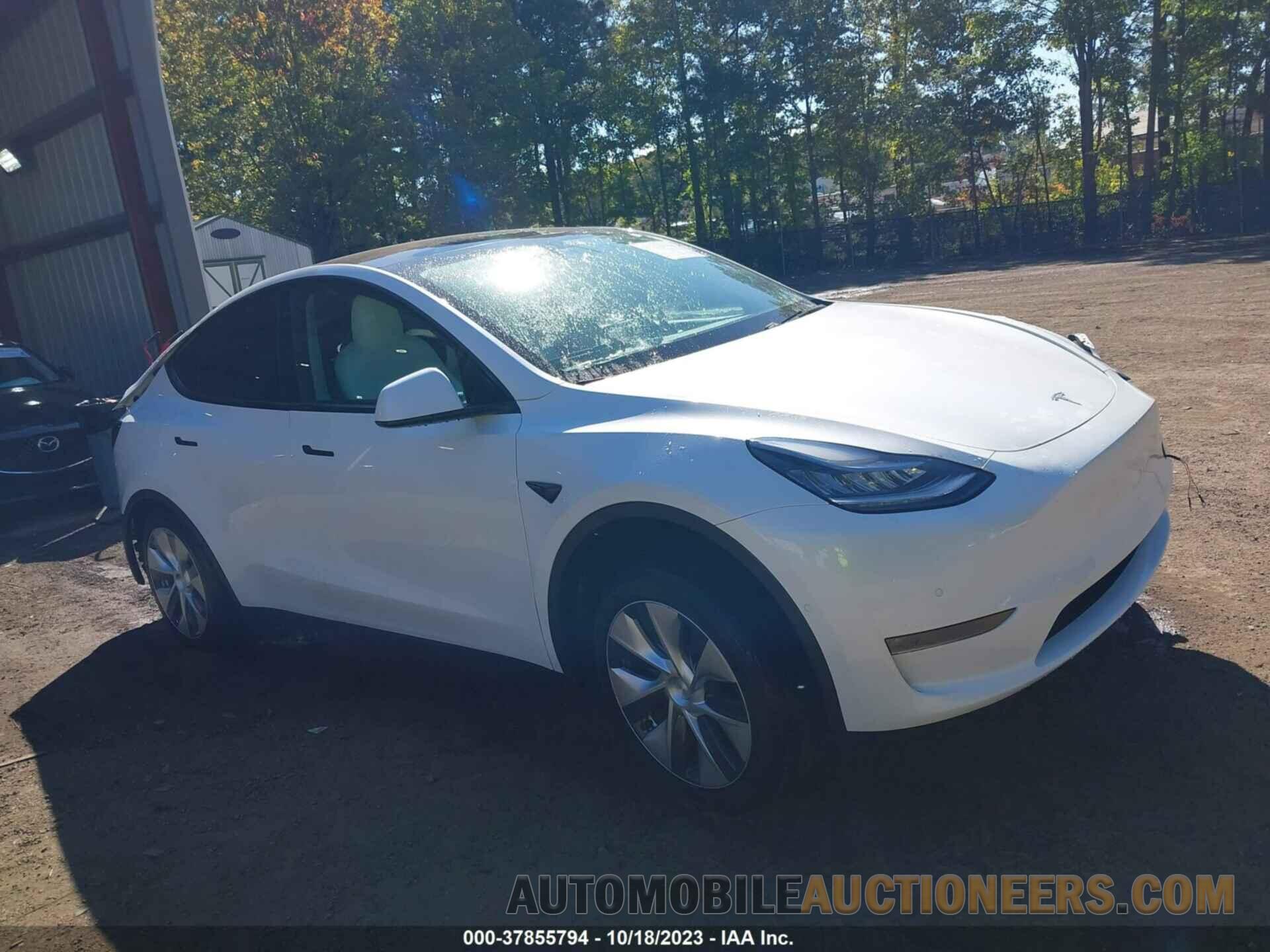 5YJYGDEE7MF085582 TESLA MODEL Y 2021