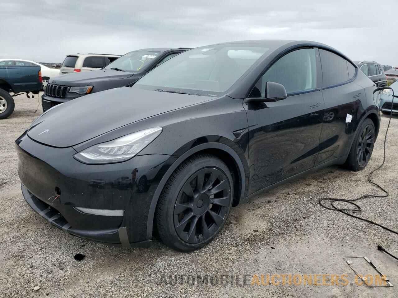 5YJYGDEE8LF025597 TESLA MODEL Y 2020