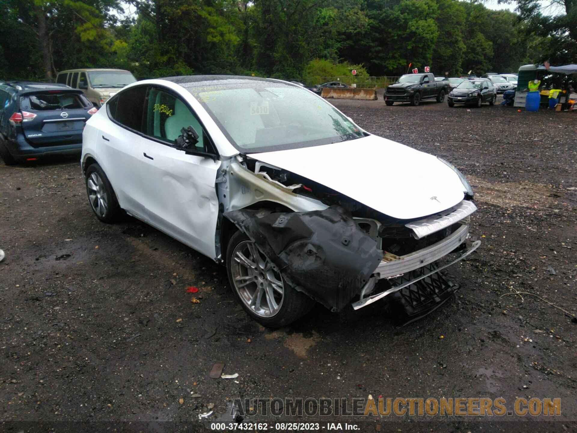 5YJYGDEE8LF027480 TESLA MODEL Y 2020