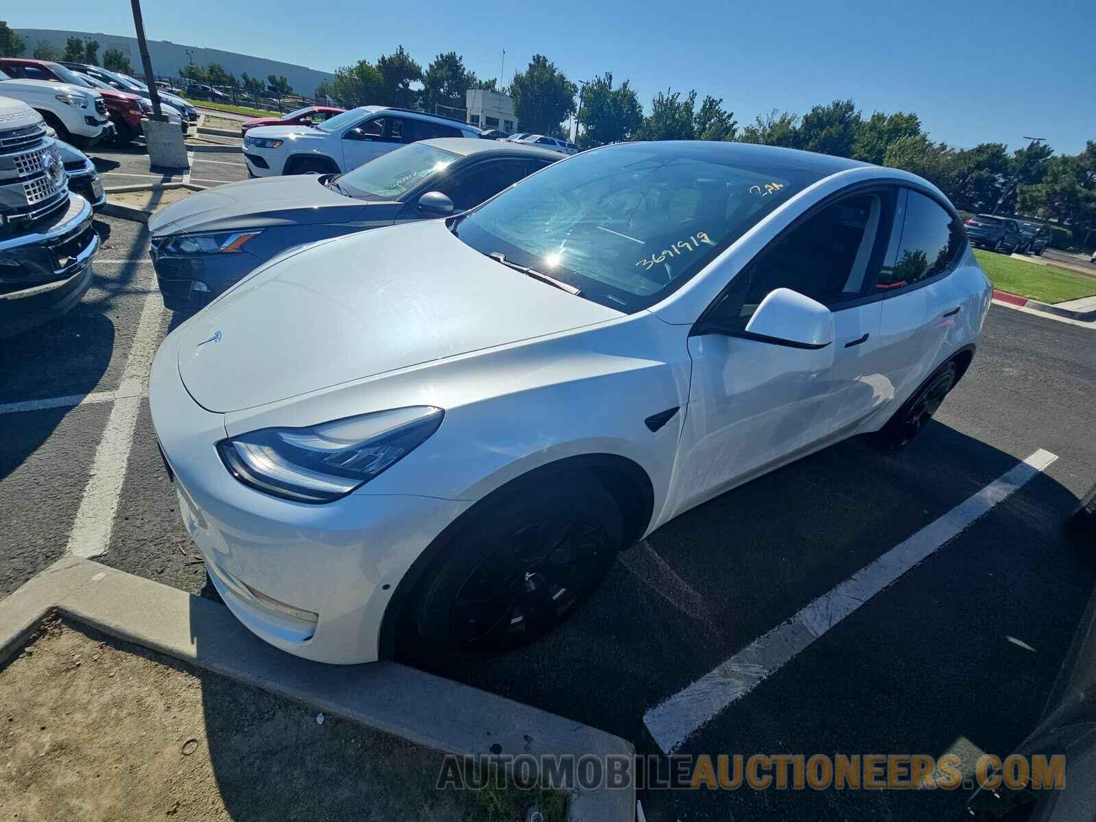 5YJYGDEE8LF052850 Tesla Mo 2020