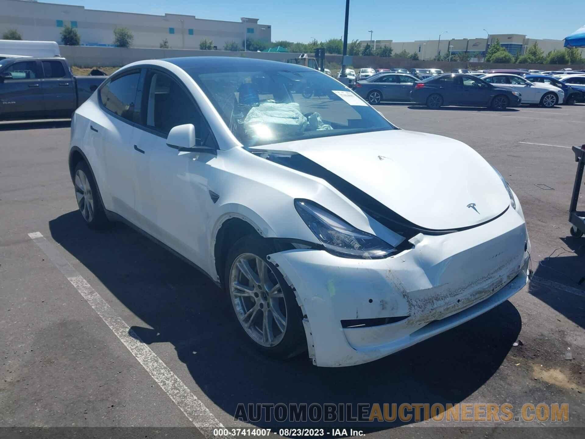 5YJYGDEE8MF086207 TESLA MODEL Y 2021