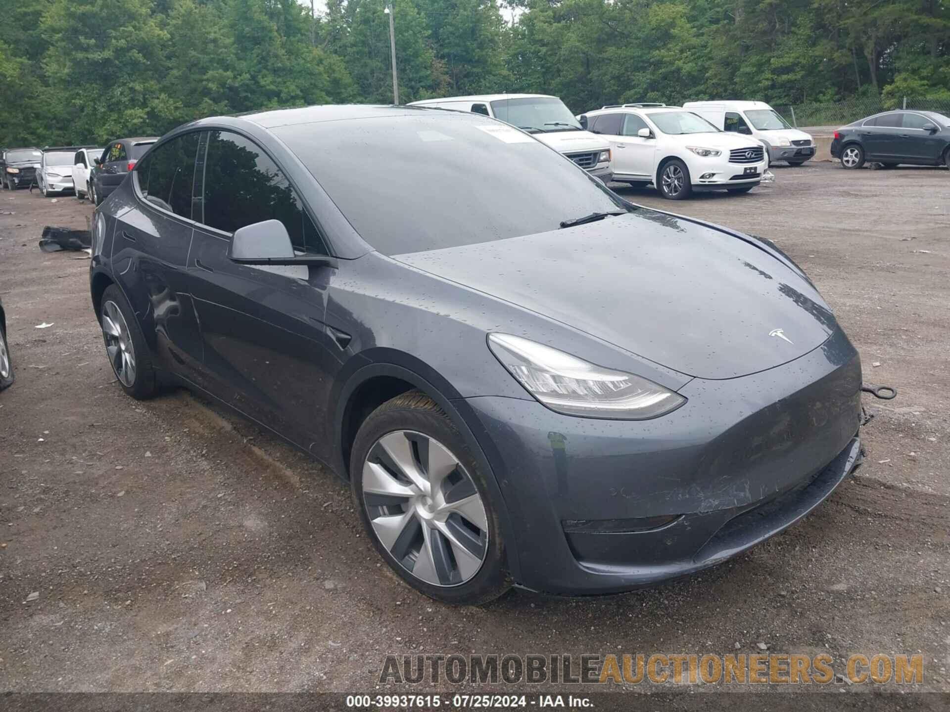 5YJYGDEE8MF088717 TESLA MODEL Y 2021