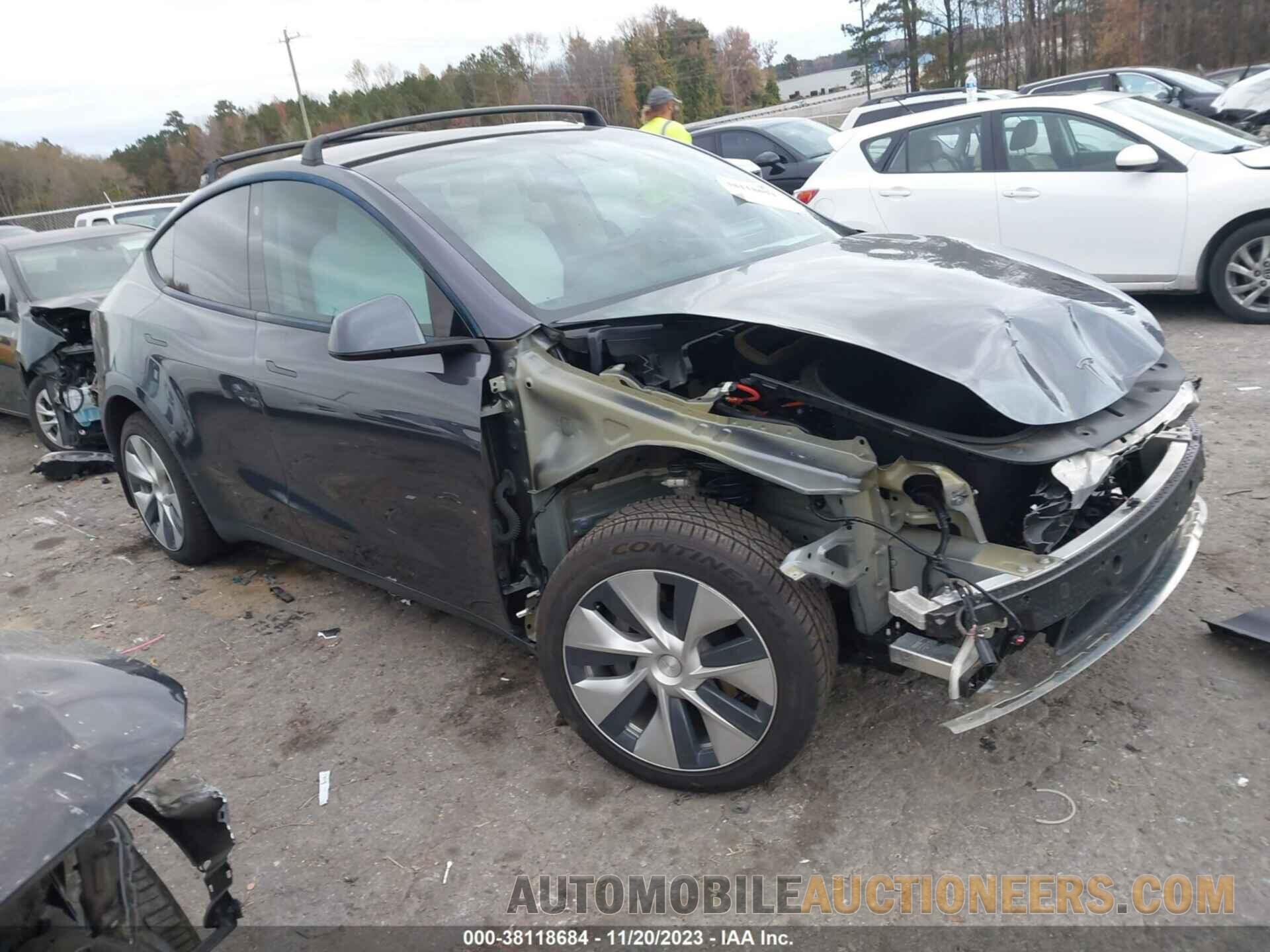 5YJYGDEE8MF093271 TESLA MODEL Y 2021