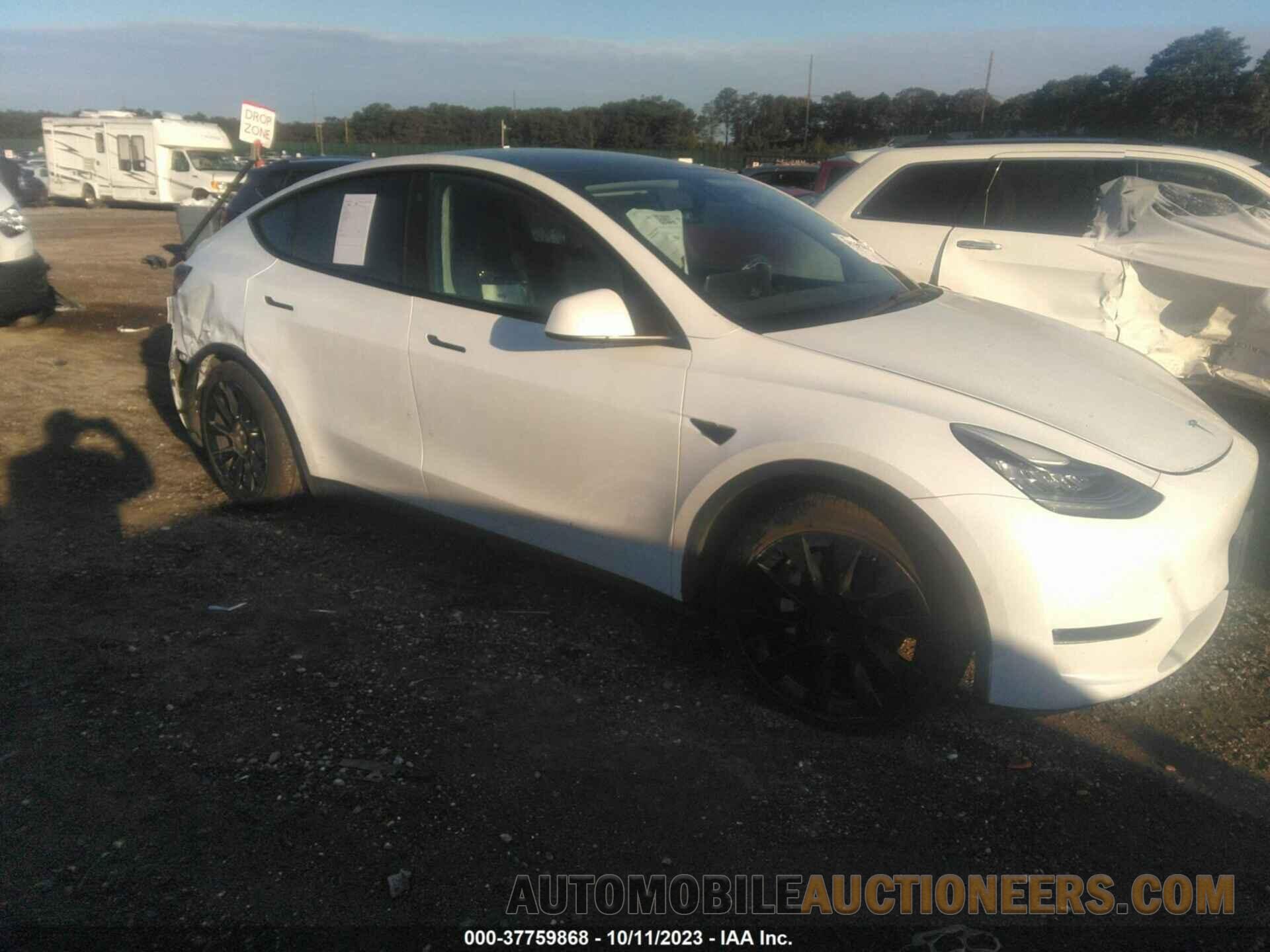 5YJYGDEE8MF108111 TESLA MODEL Y 2021