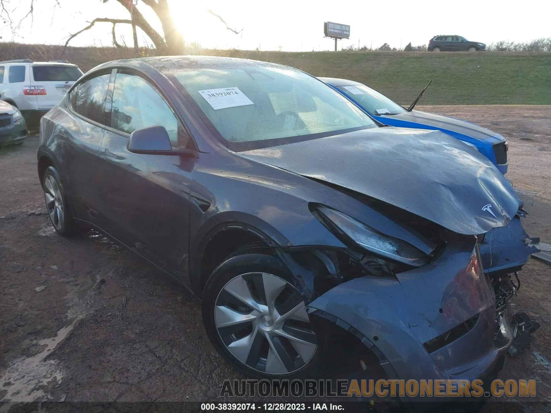 5YJYGDEE8MF117360 TESLA MODEL Y 2021