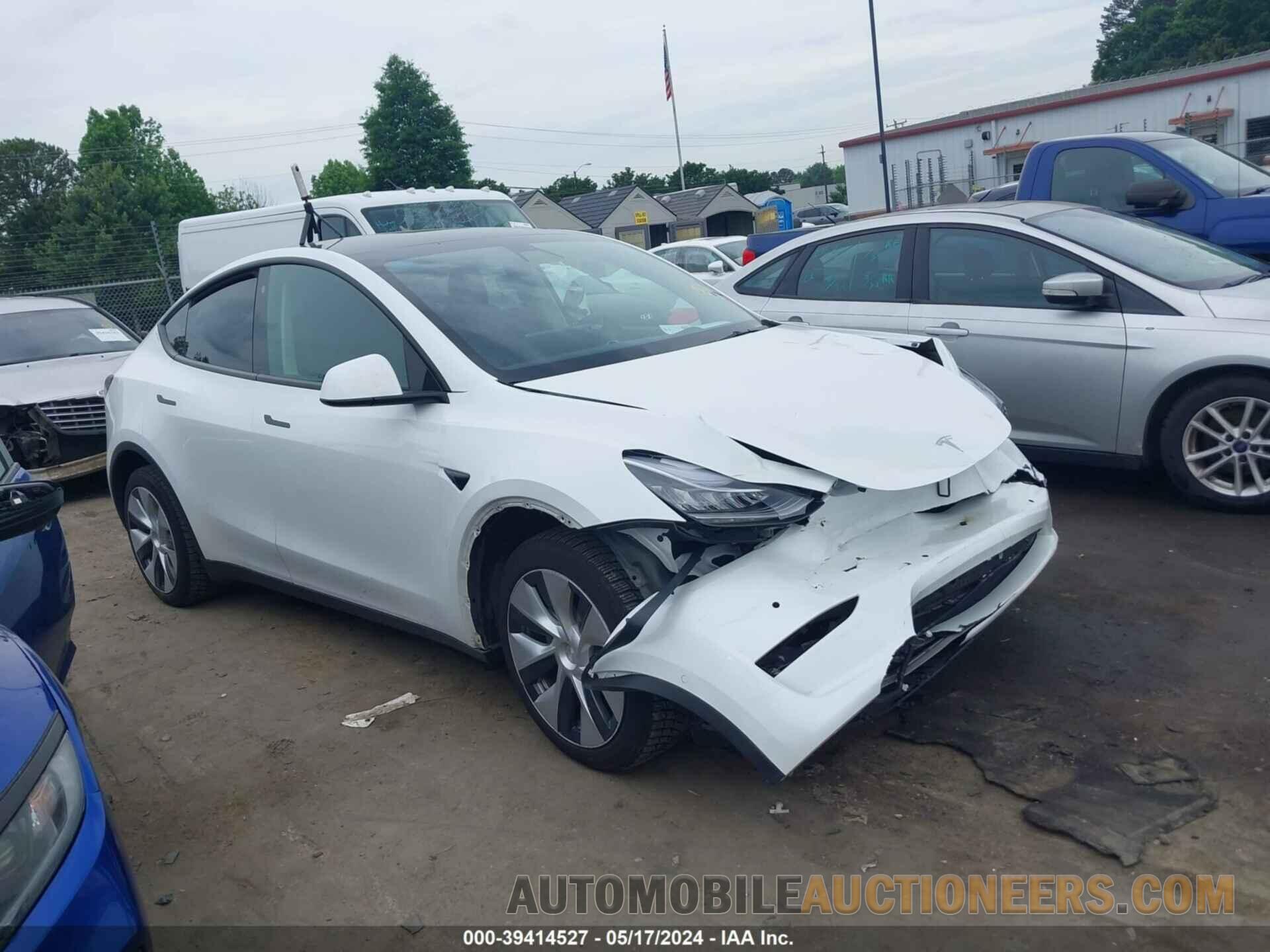 5YJYGDEE8MF233108 TESLA MODEL Y 2021