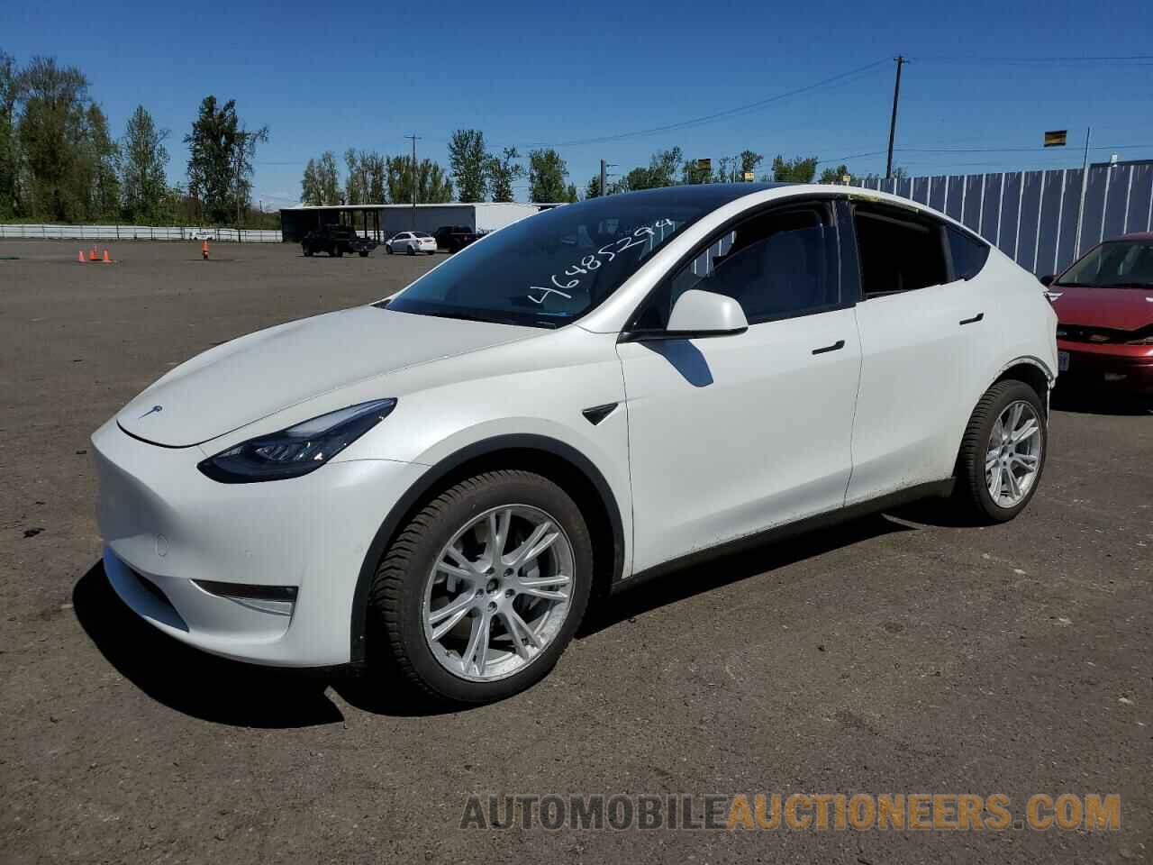 5YJYGDEE8MF240527 TESLA MODEL Y 2021