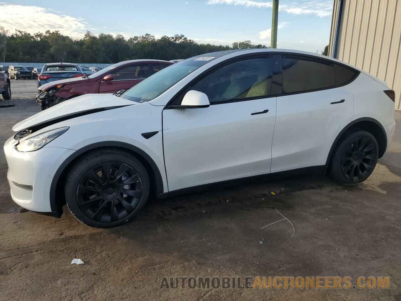 5YJYGDEE9LF025768 TESLA MODEL Y 2020