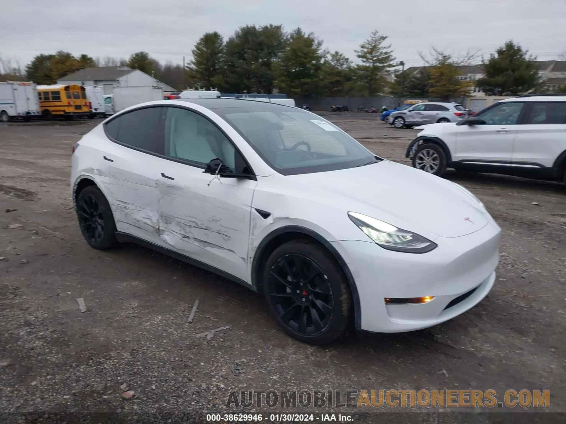 5YJYGDEE9MF060392 TESLA MODEL Y 2021