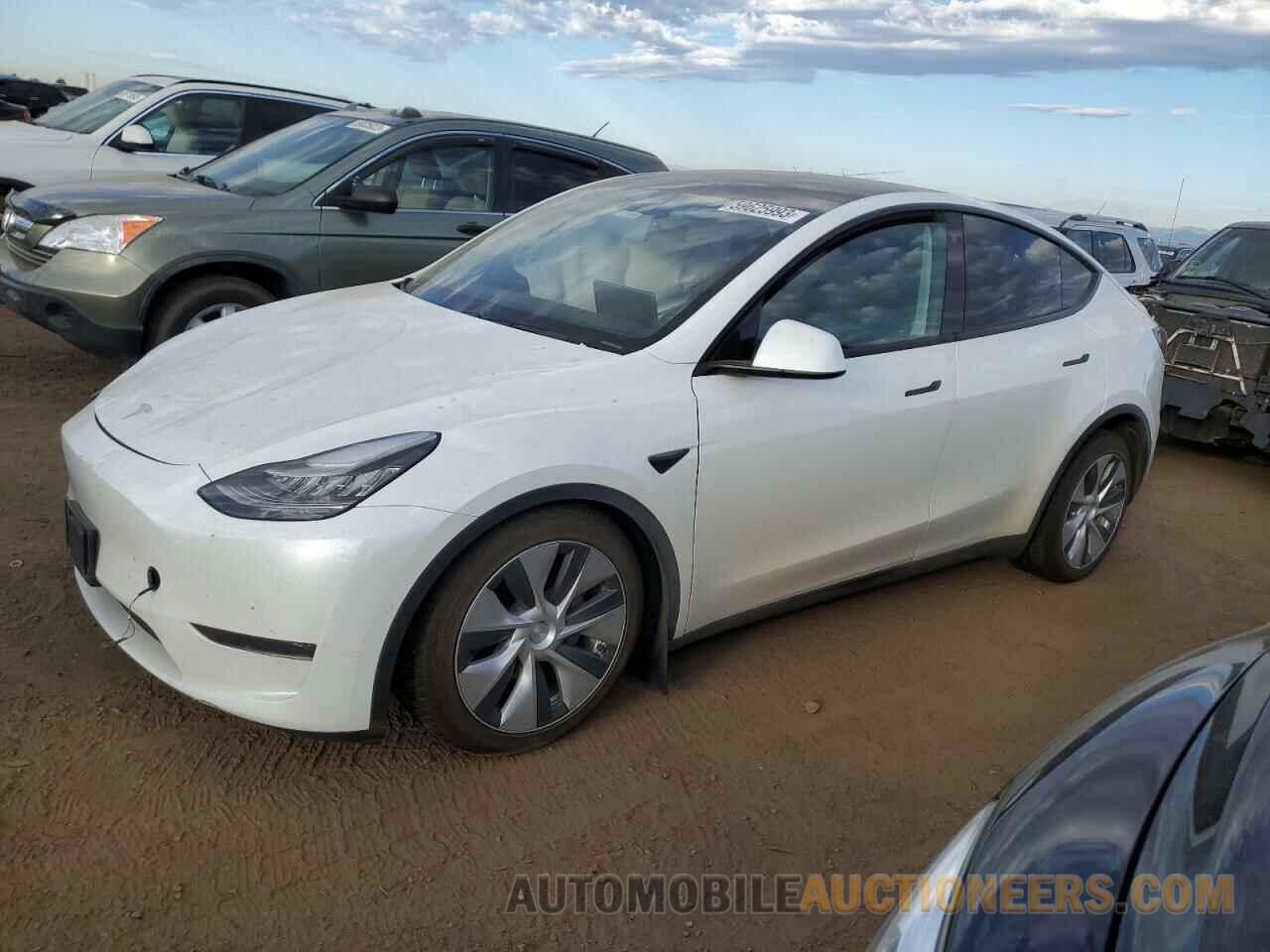 5YJYGDEE9MF072817 TESLA MODEL Y 2021