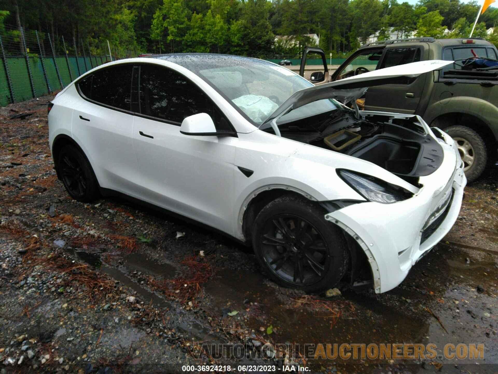 5YJYGDEE9MF082280 TESLA MODEL Y 2021