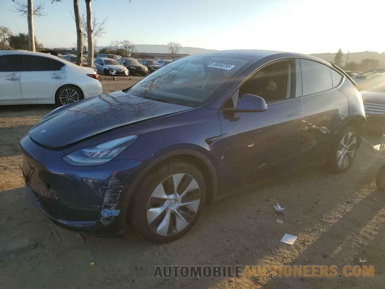 5YJYGDEE9MF083929 TESLA MODEL Y 2021