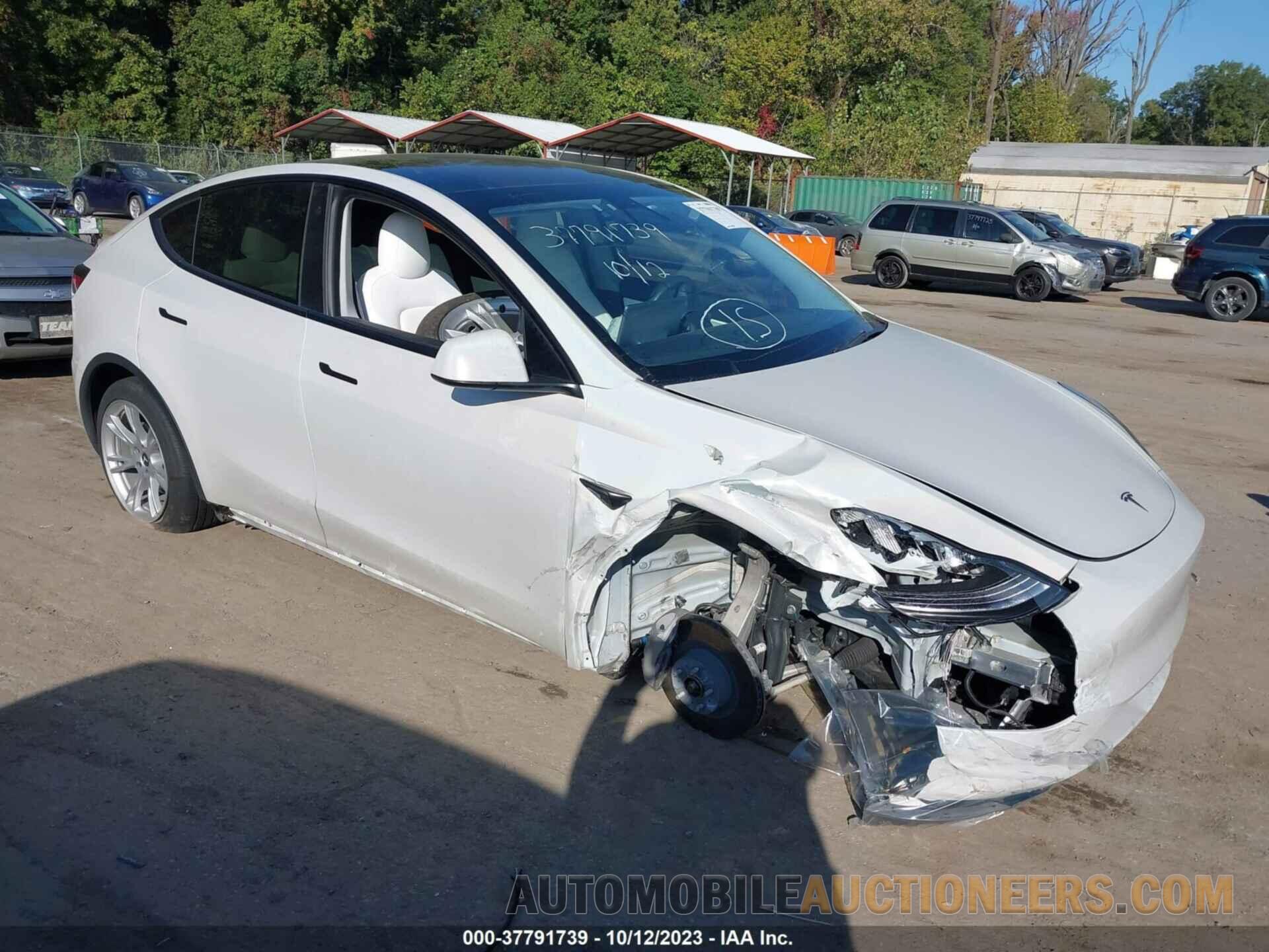 5YJYGDEE9MF085258 TESLA MODEL Y 2021