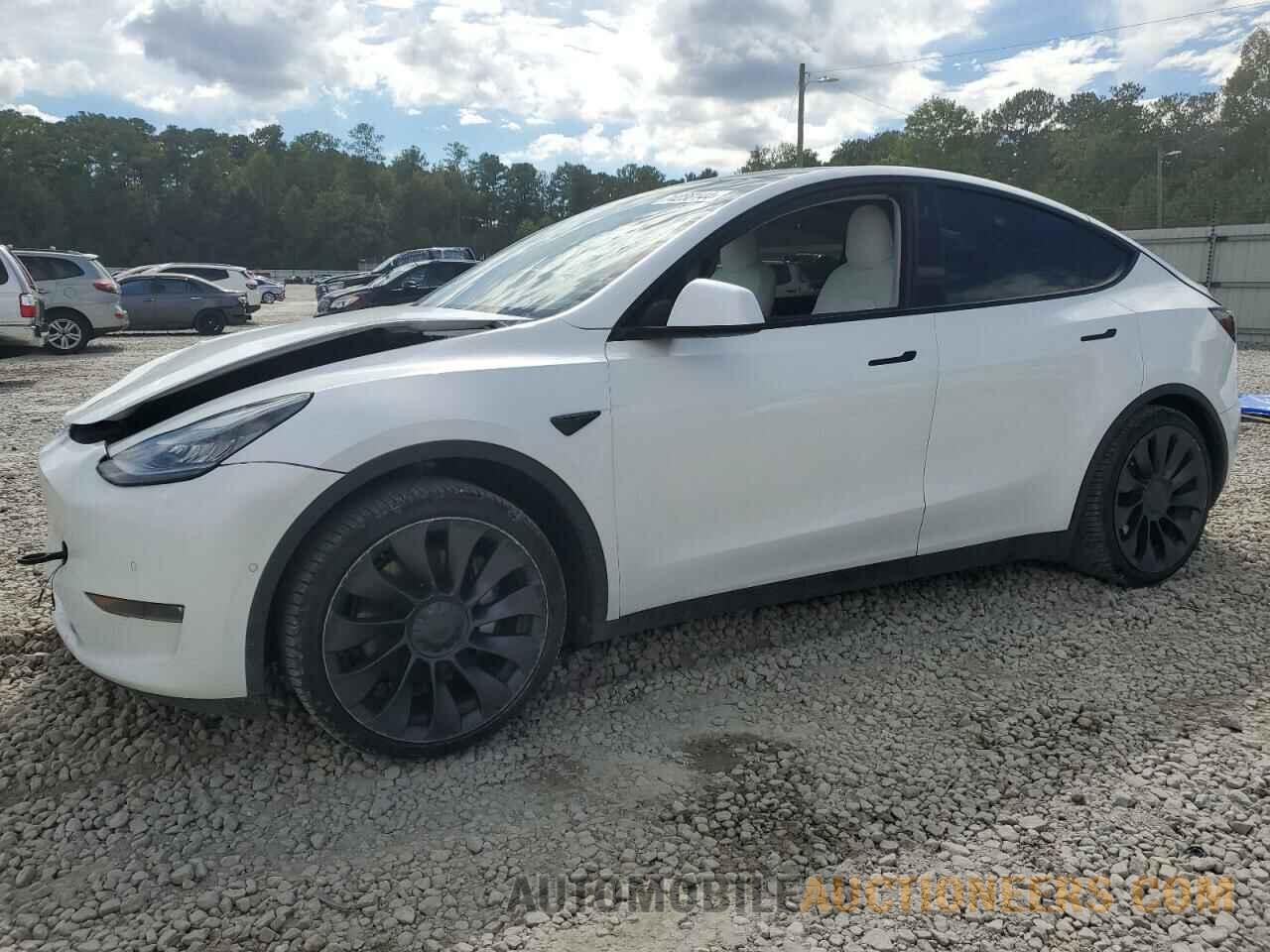 5YJYGDEE9MF085549 TESLA MODEL Y 2021