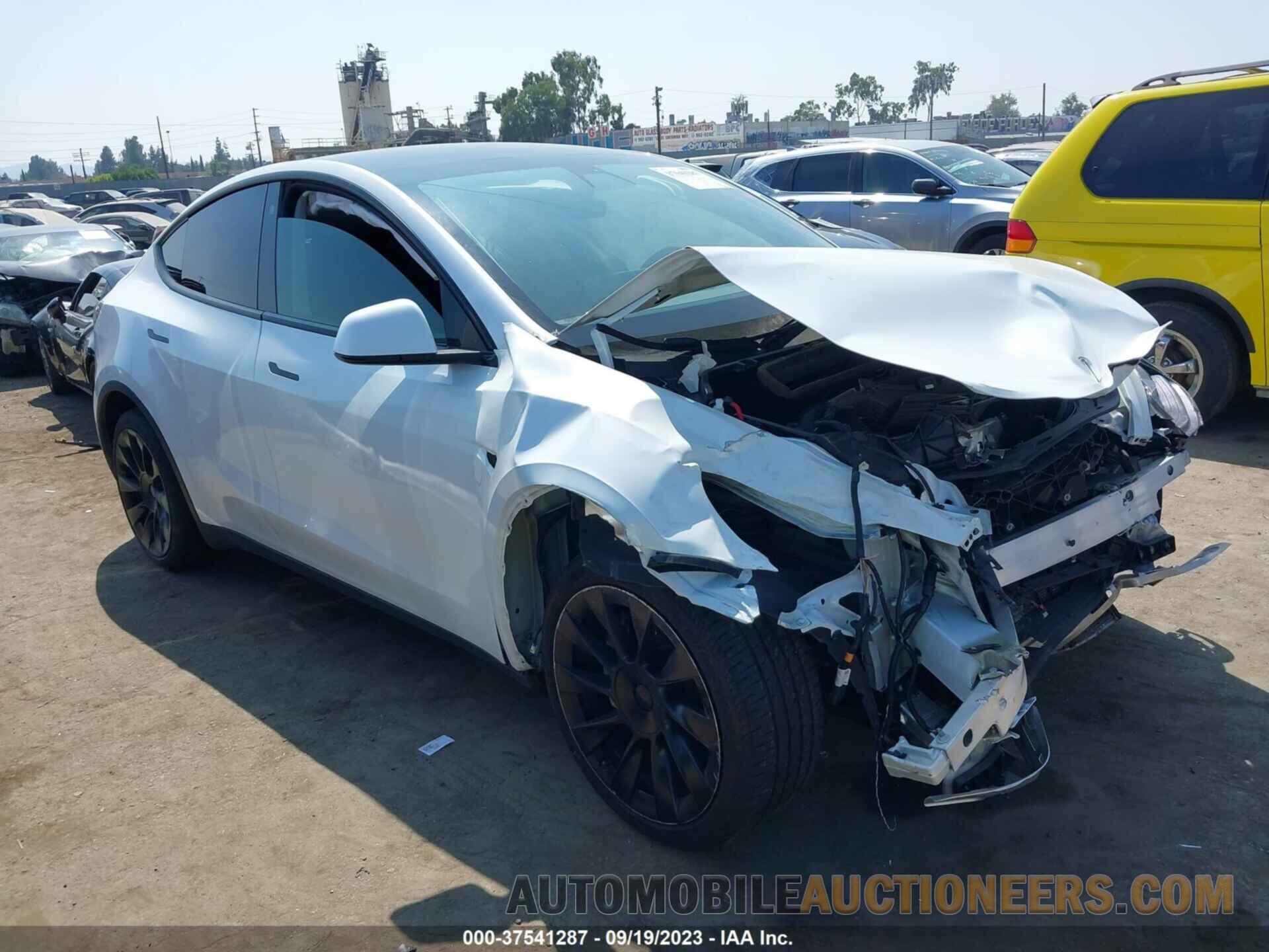 5YJYGDEE9MF087642 TESLA MODEL Y 2021