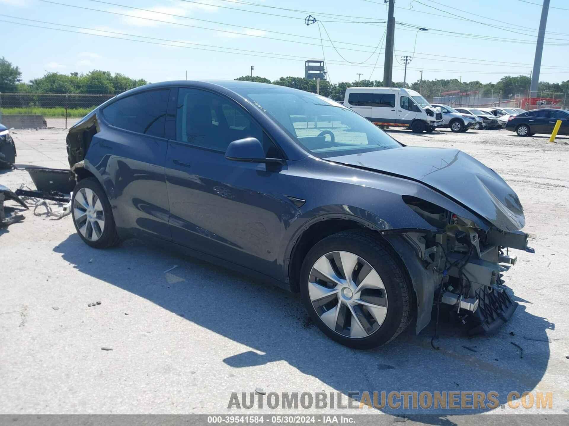 5YJYGDEE9MF117013 TESLA MODEL Y 2021