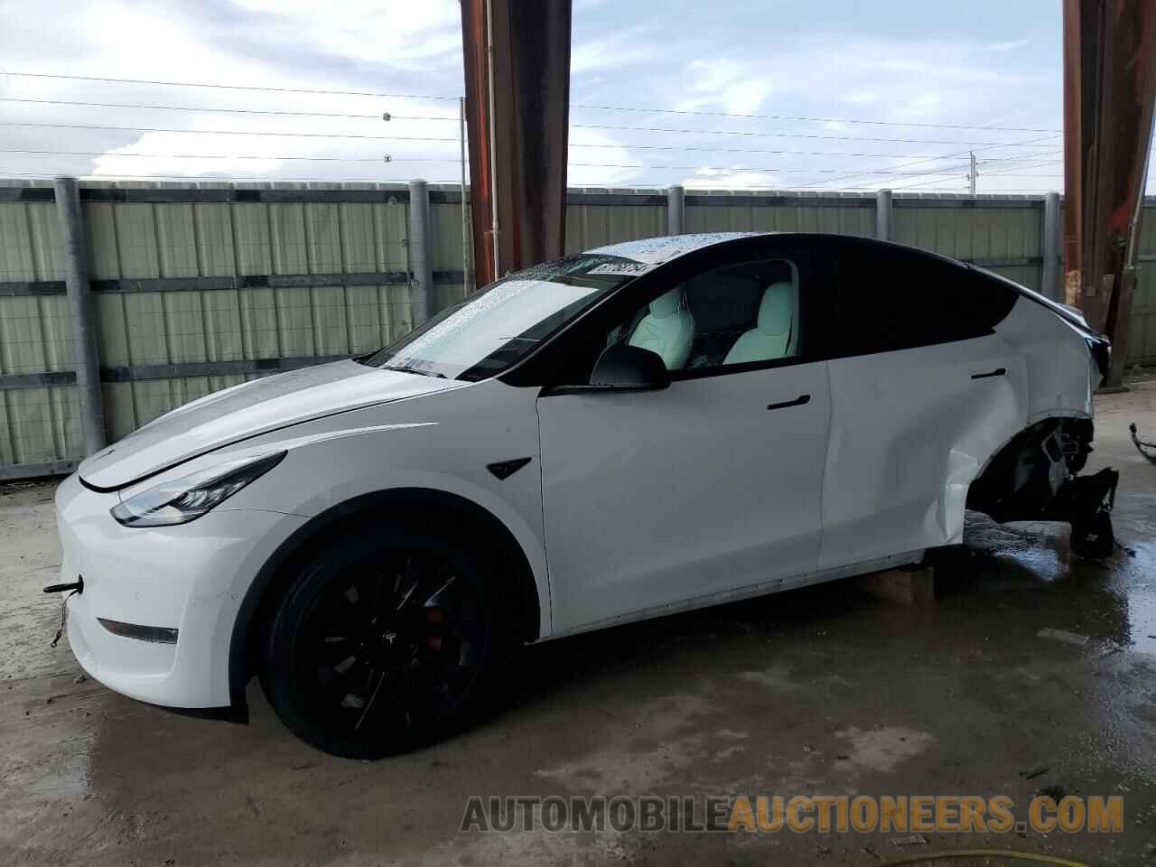 5YJYGDEE9MF119666 TESLA MODEL Y 2021