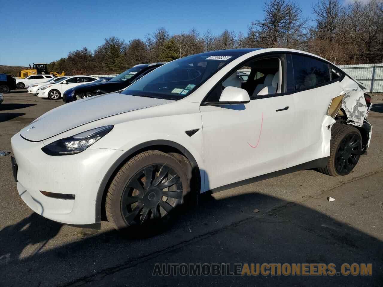 5YJYGDEE9MF198014 TESLA MODEL Y 2021