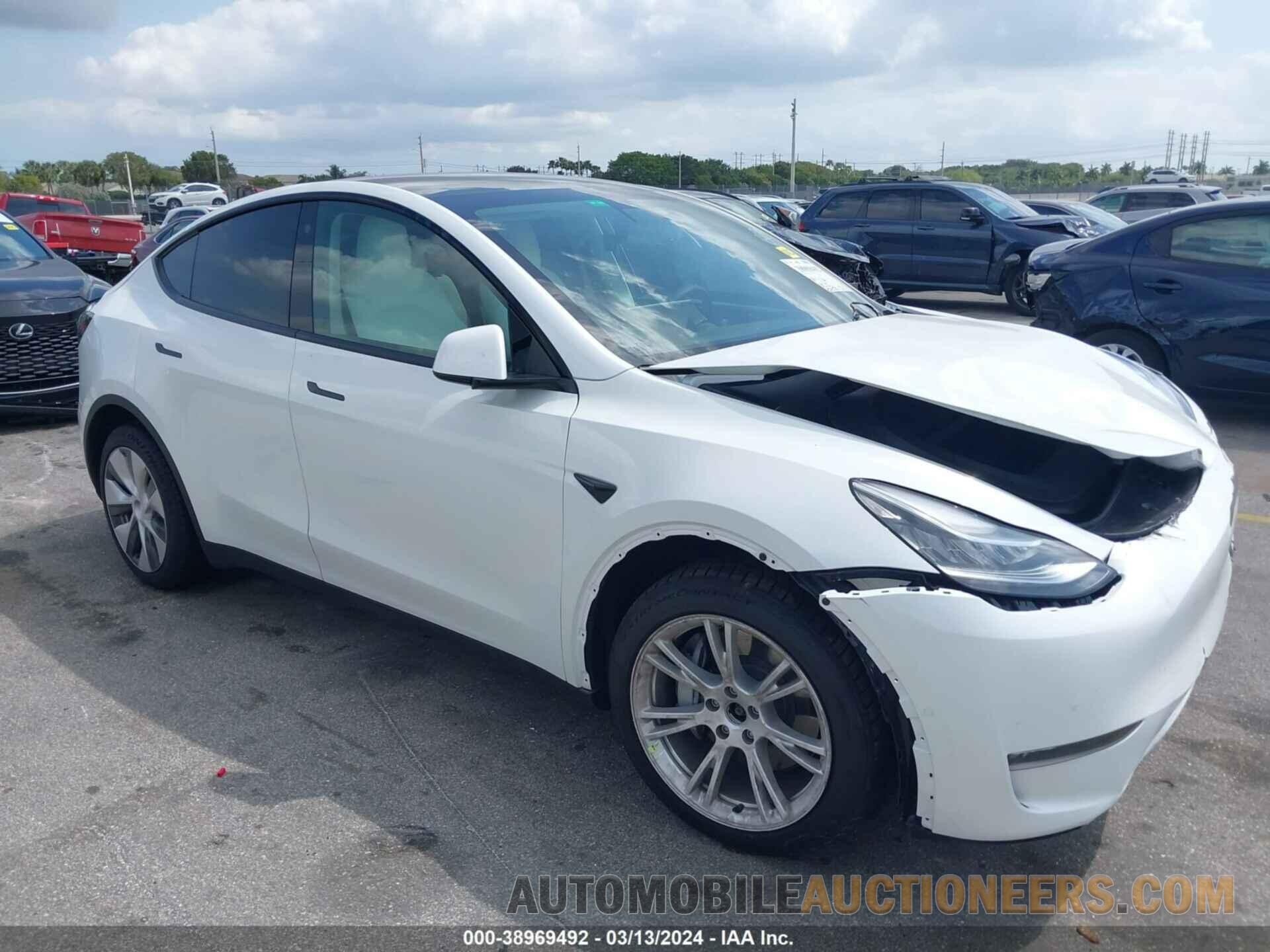 5YJYGDEE9MF261810 TESLA MODEL Y 2021