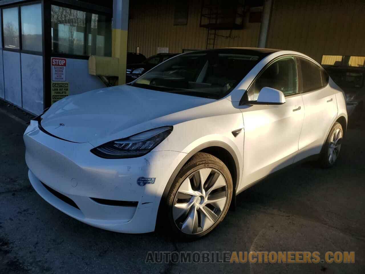 5YJYGDEEXLF031868 TESLA MODEL Y 2020