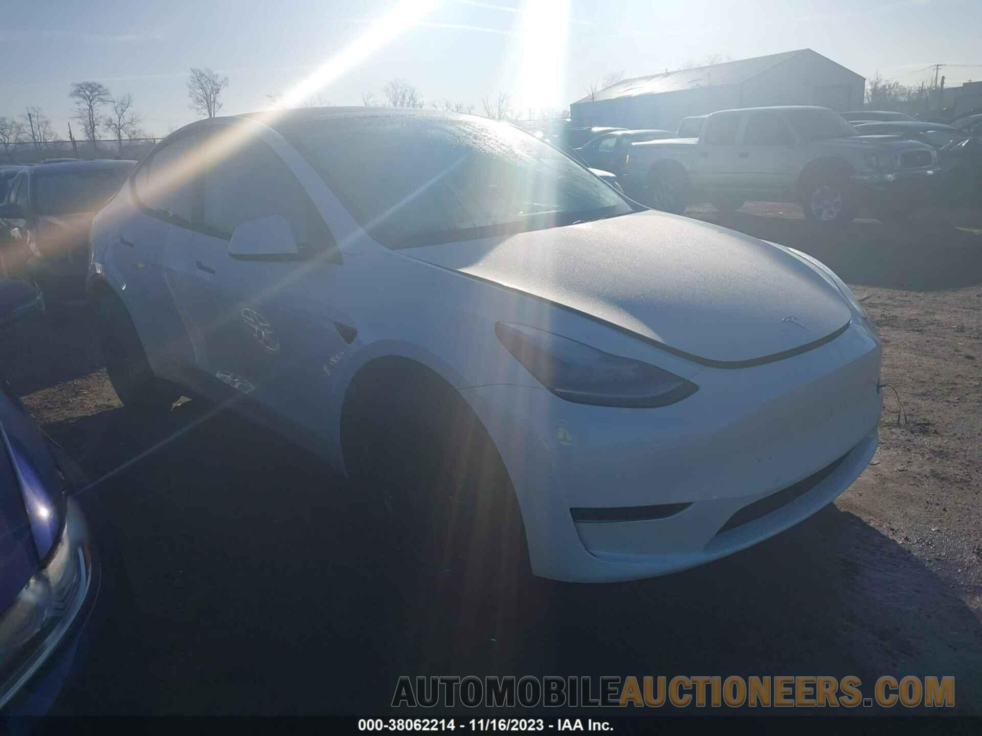 5YJYGDEEXLF050453 TESLA MODEL Y 2020