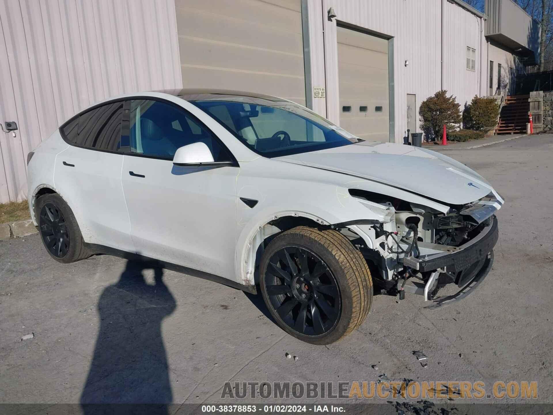 5YJYGDEEXMF060529 TESLA MODEL Y 2021