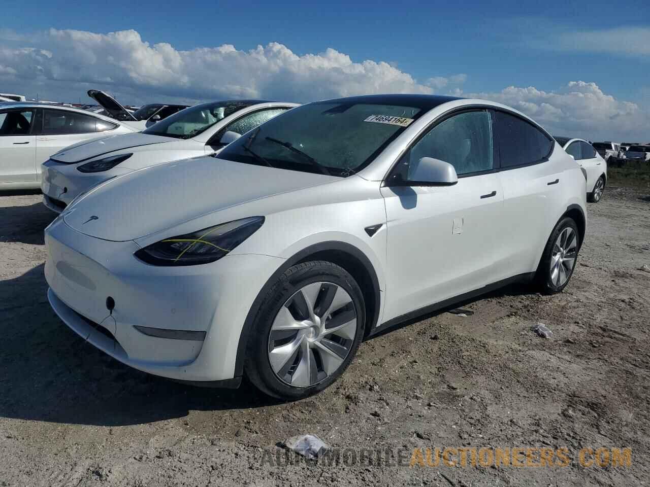 5YJYGDEEXMF081266 TESLA MODEL Y 2021