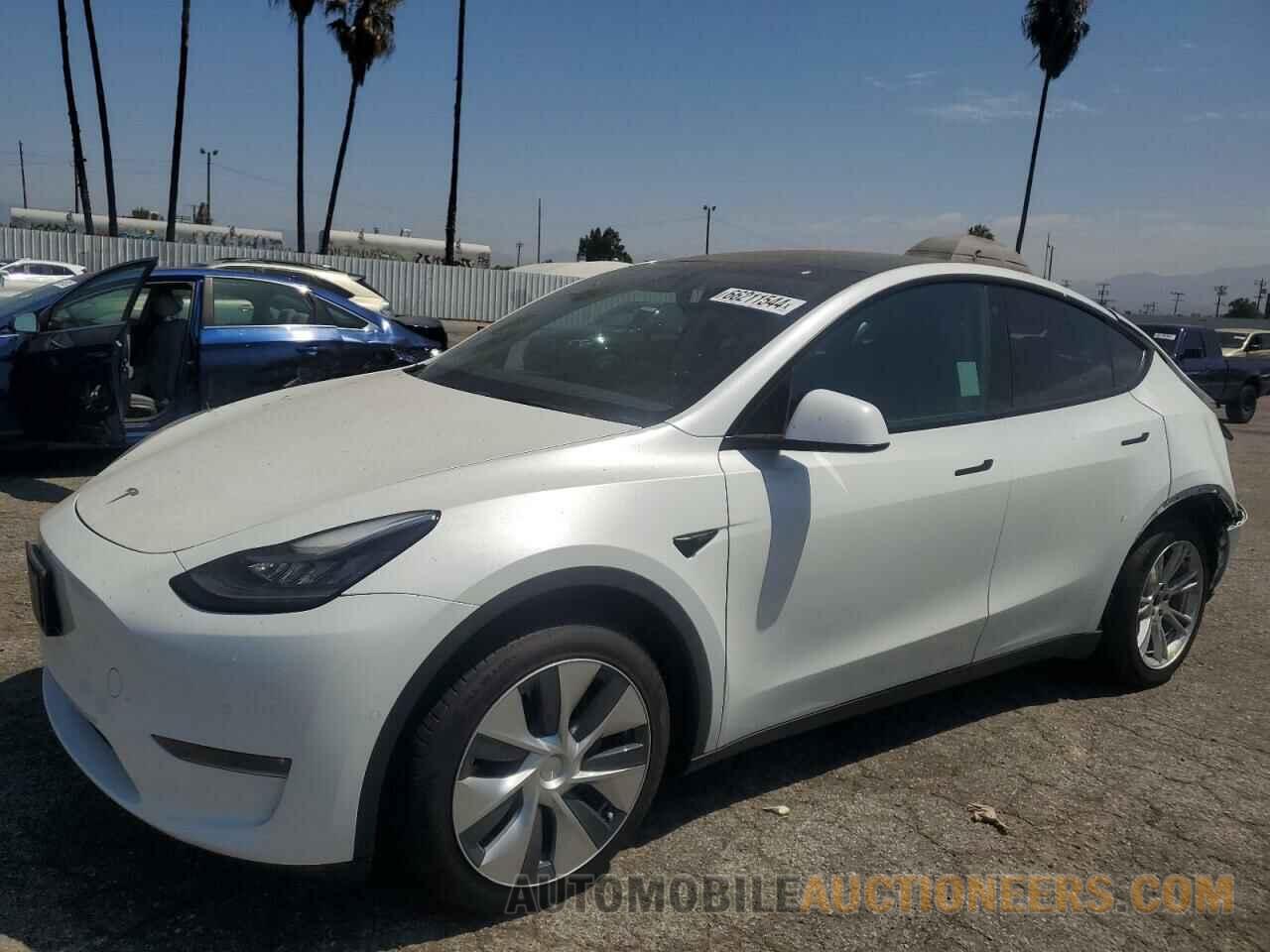 5YJYGDEEXMF092137 TESLA MODEL Y 2021