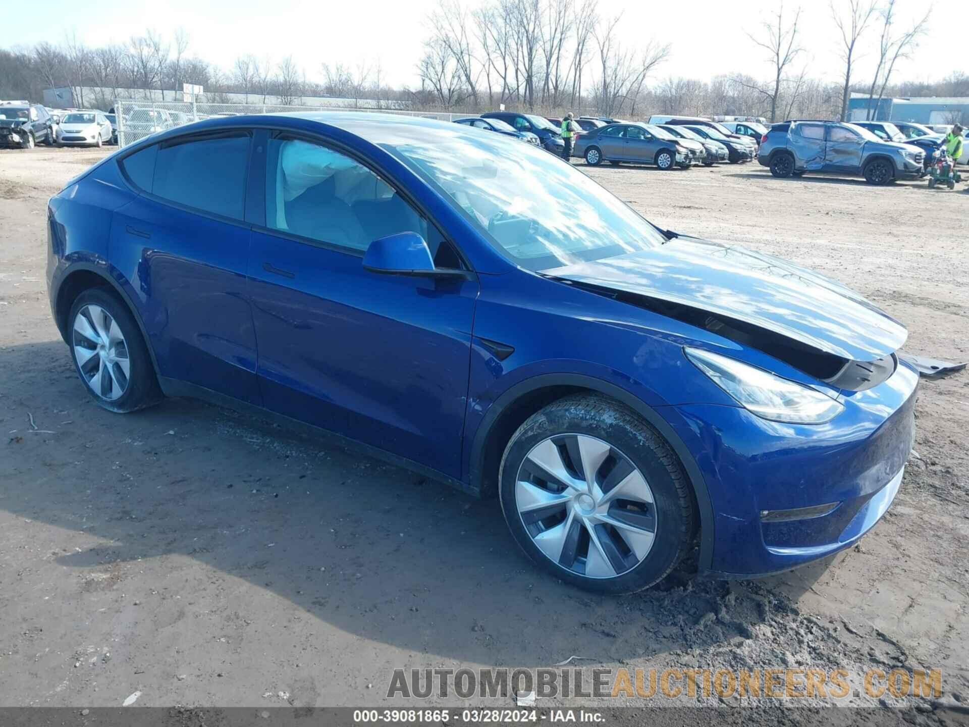 5YJYGDEEXMF099881 TESLA MODEL Y 2021