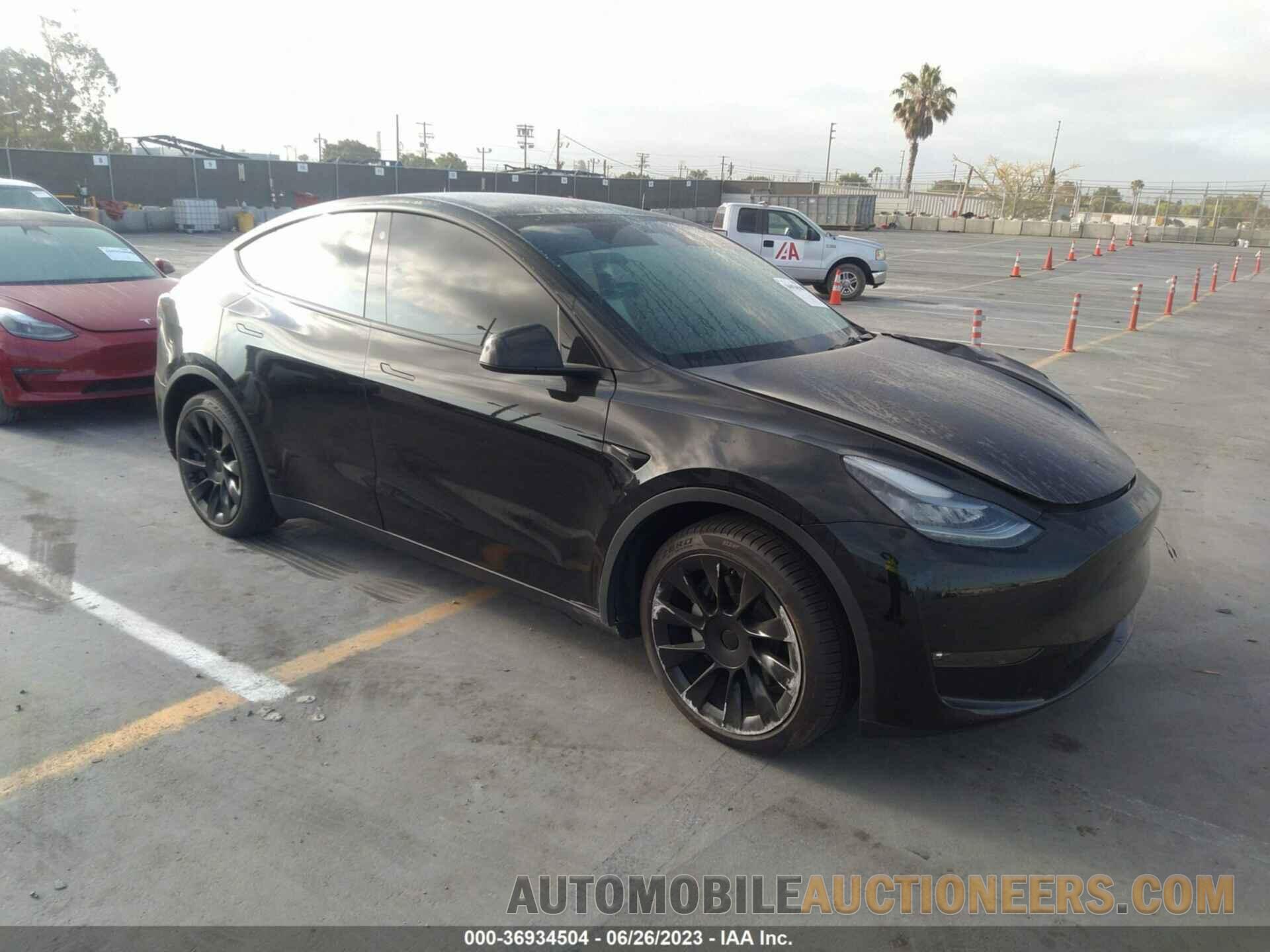 5YJYGDEEXMF158184 TESLA MODEL Y 2021