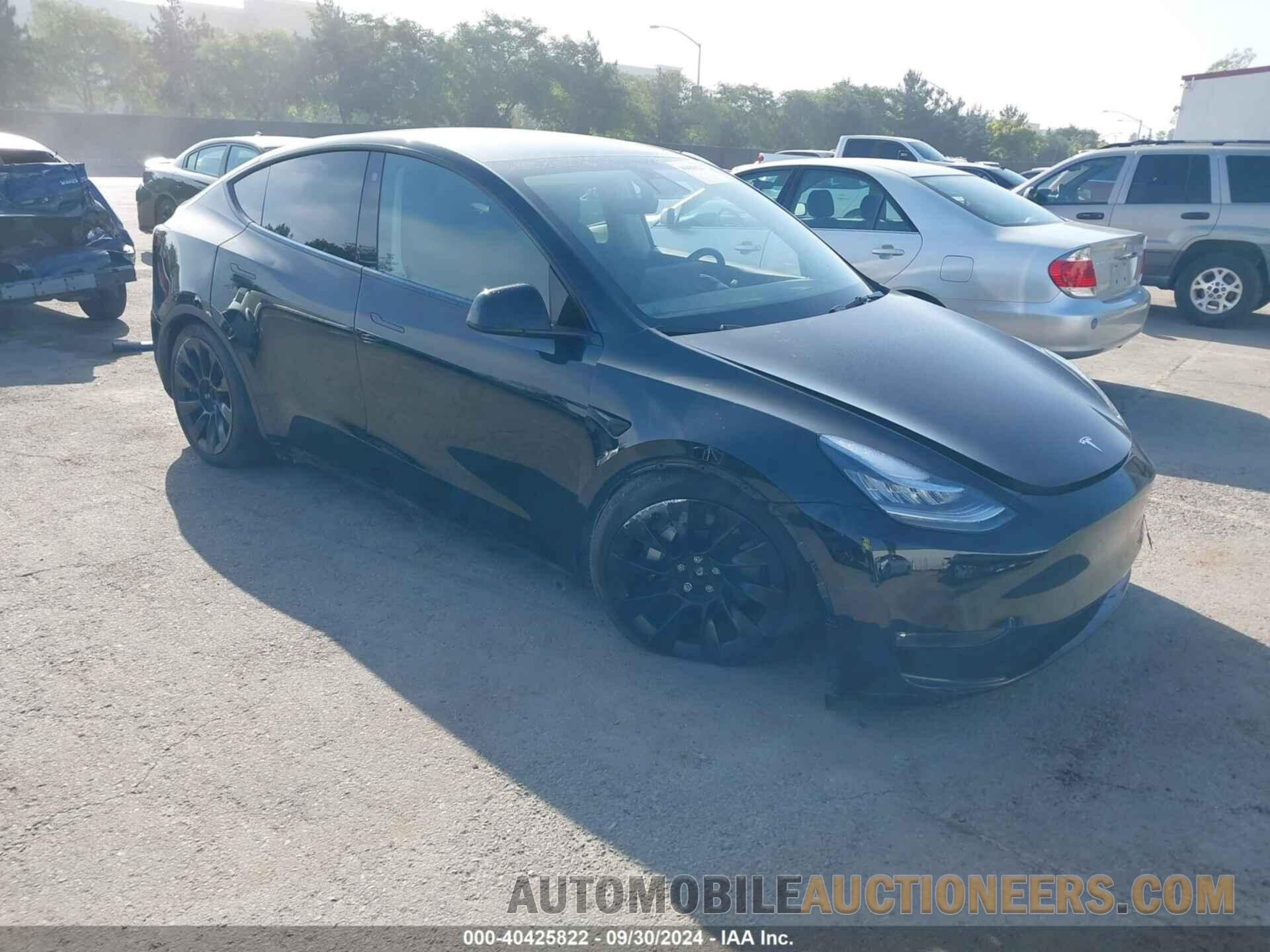 5YJYGDEEXMF208467 TESLA MODEL Y 2021