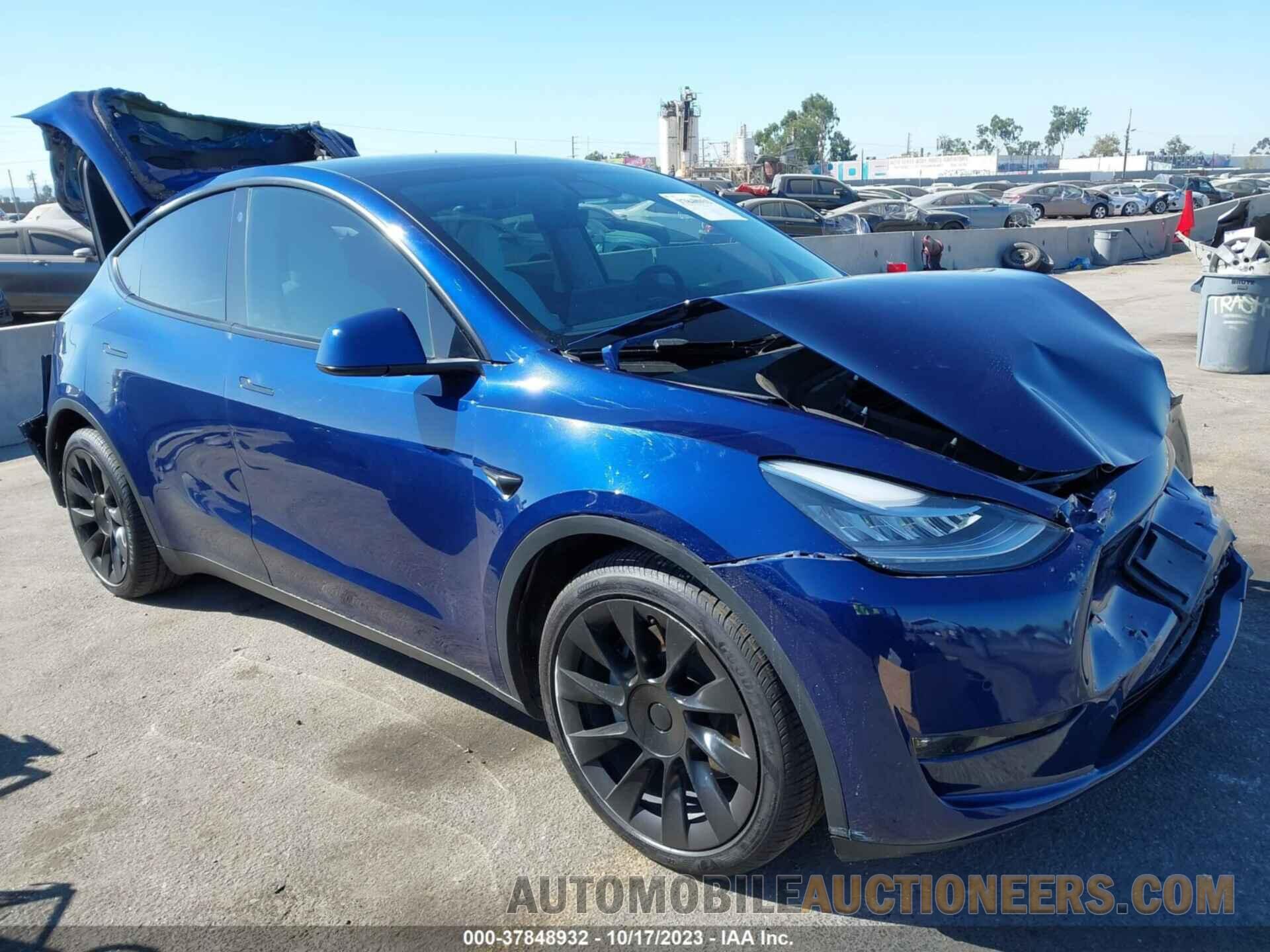 5YJYGDEEXMF210087 TESLA MODEL Y 2021