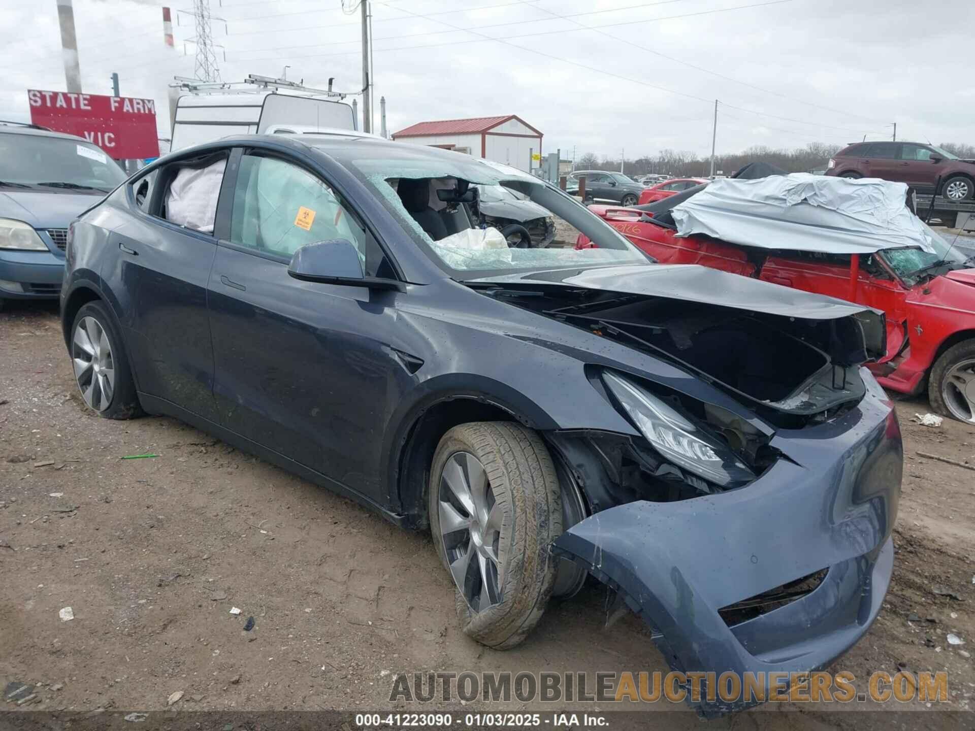 5YJYGDEEXMF225267 TESLA MODEL Y 2021