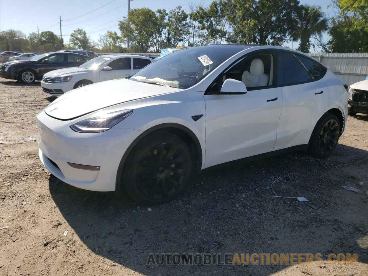 5YJYGDEEXMF228895 TESLA MODEL Y 2021