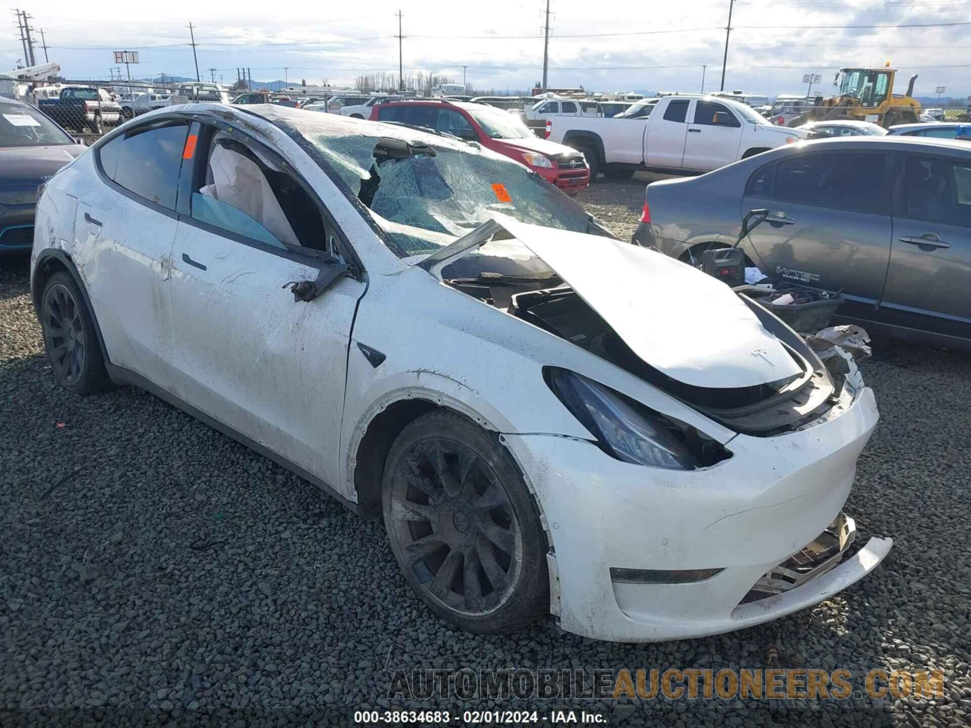 5YJYGDEEXMF271018 TESLA MODEL Y 2021