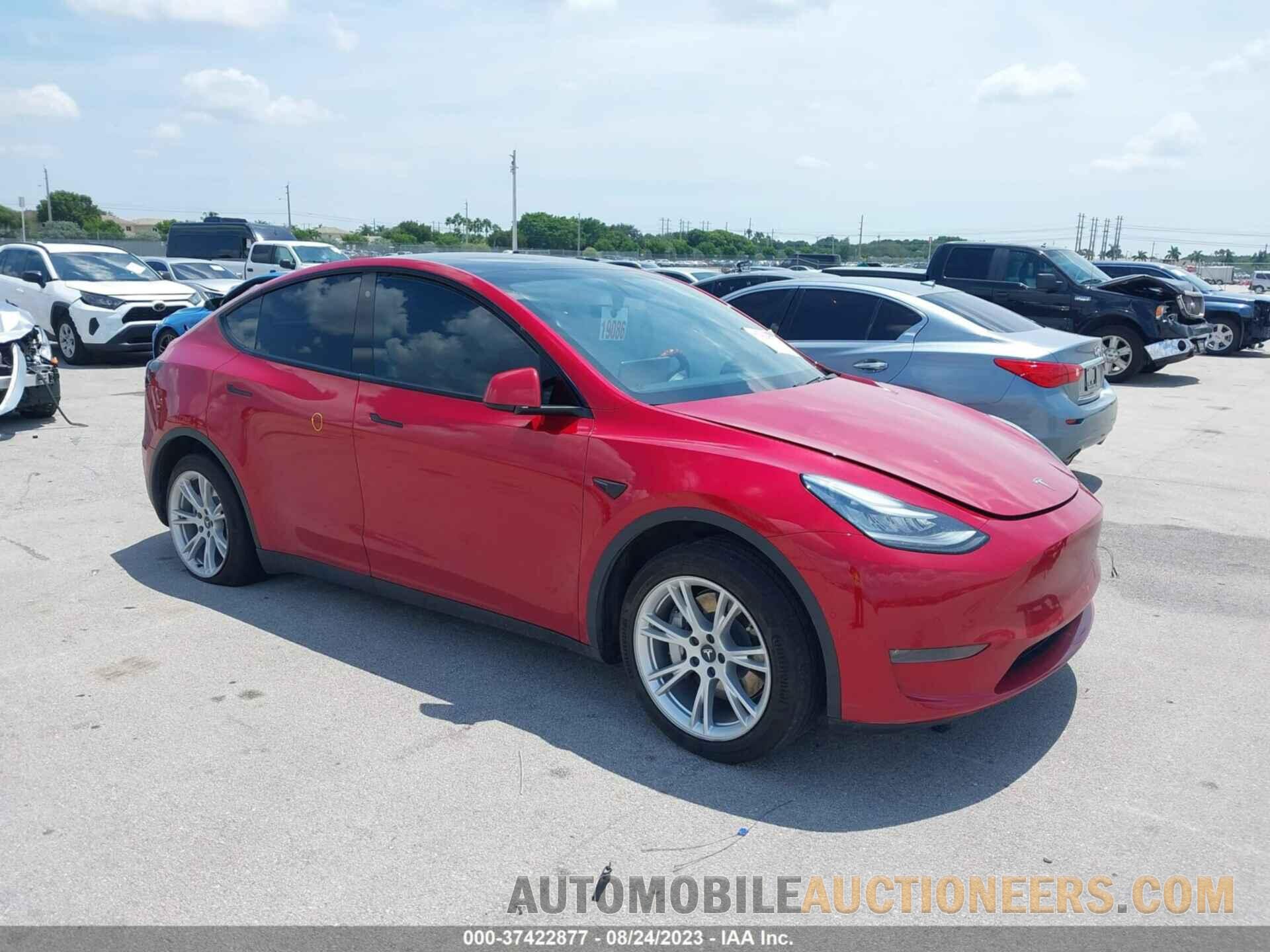 5YJYGDEF0LF011329 TESLA MODEL Y 2020